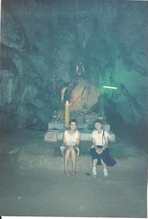 Wat Tham Khao Pun, Kanchanaburi 1988 001